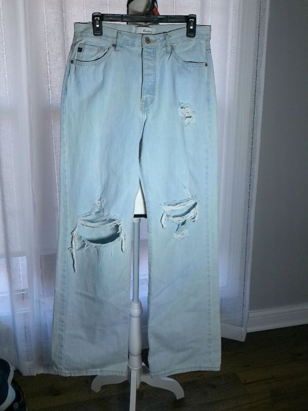 KAN CAN Button-Up Fly High Rise Light Blue Denim Distressed Wide Leg Jeans 9